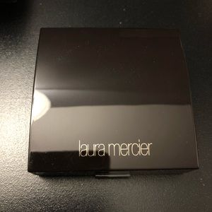TAKING OFFERS Laura mercier highlight 01